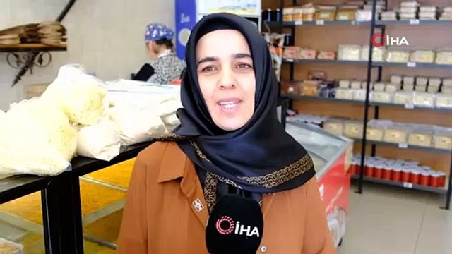 Erzincan'da iftar sofralarının vazgeçilmez lezzeti: “Kesme kadayıf tatlısı”