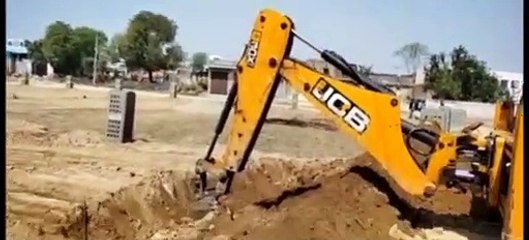 भाटेड में ध्वस्त की अवैध कॉलोनी