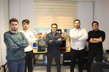 YÜZDE 70'İN ÜZERİNDE NEME SAHİP HAVADAN 'İÇİLEBİLİR SU ÜRETEN CİHAZ' YAPTILAR