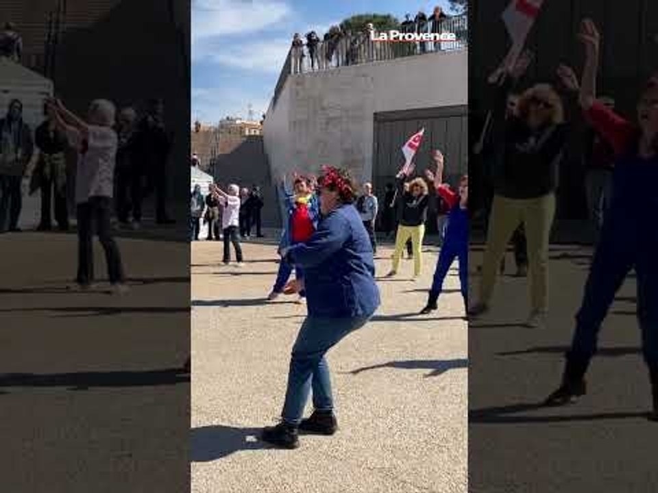 Réforme des retraites : la danse des militantes...