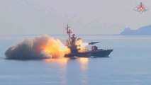 Navios de guerra russos realizam exercícios de mísseis no mar do Japão