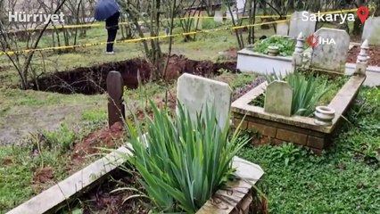 Bölgede ilk kez görüldü: 6 metre derinliğinde, 30 metre genişliğinde