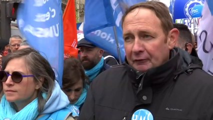 "Il y a une responsabilité énorme du président à appuyer sur le bouton stop", estime Laurent Escure