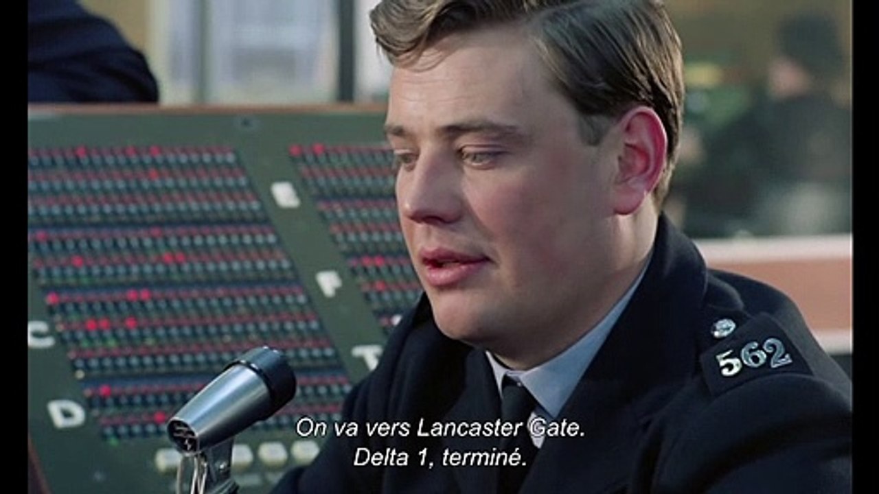 Trois milliards d'un coup EXTRAIT VO "Course poursuite"