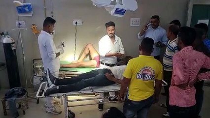 बांसवाड़ा में तीन कारों की टक्कर, पांच लोग जख्मी