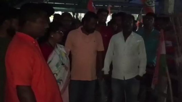 বিজেপি কর্মীদের দোকান বন্ধ করে দেওয়ার অভিযোগ! যদিও অভিযোগ অস্বীকার শাসক দল তৃণমূলের