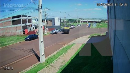 Câmera registra acidente que deixou vítimas encarceradas