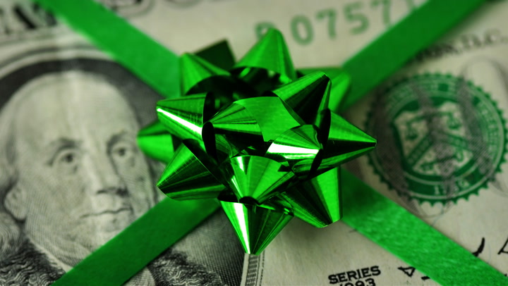 Charitable Tax Deductions: How to Save on Your Taxes