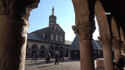 5. Harem-i Şerif'te asırlardır mukabele geleneği sürüyor