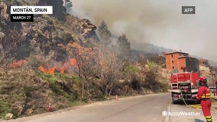 Firefighters battle major wildfire in Spain