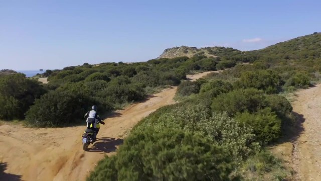 SUZUKI V-Strom 800DE Riding Preview