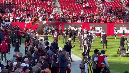 Tom Brady kisses his son before Bengals game!!!