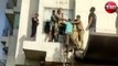 इंदौर के होटल में भीषण आग : 6 मंजिला इमारत की खिड़कियों पर सीड़ी लगाकर 40 लोग किये गए रेस्क्यू, VIDEO