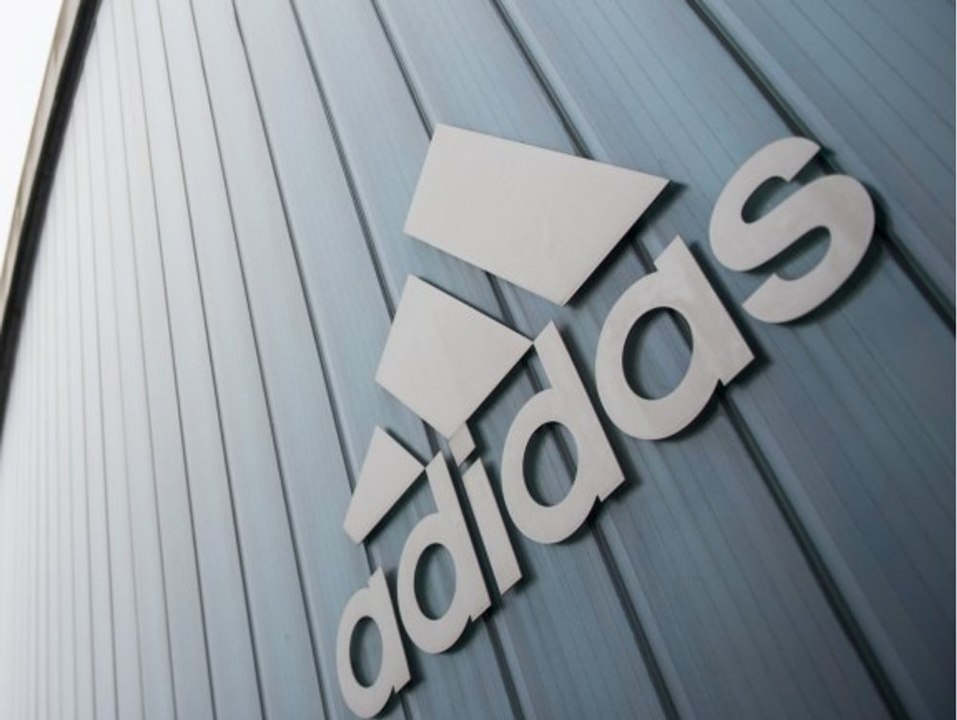 Adidas geht gegen Logo von Black Lives Matter vor