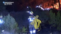 Los bomberos de Castellón trabajan toda la noche luchando contra el incendio