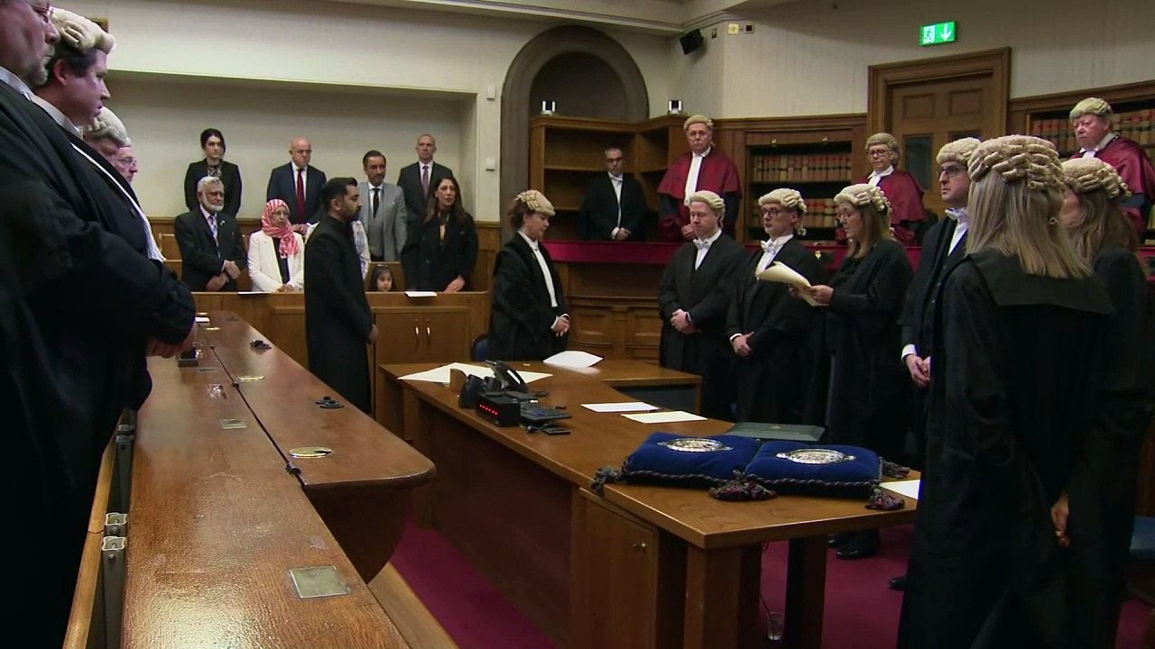 Humza Yousaf sworn in as first minister of Scotland