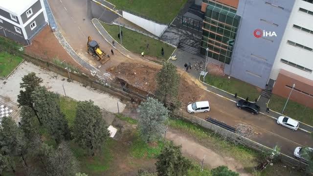 Kadıköy'de Marmara Üniversitesi yerleşkesinde göçük: 1 işçi göçük altında kaldı