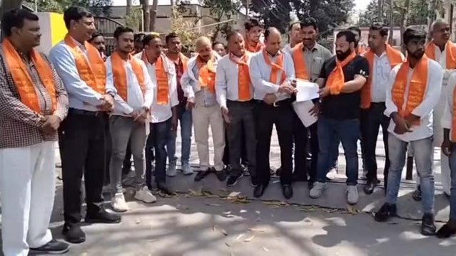 मुजफ्फरनगर: राष्ट्रीय बजरंग दल ने प्रदेश अध्यक्ष की सुरक्षा के लिए डीएम को सौंपा ज्ञापन
