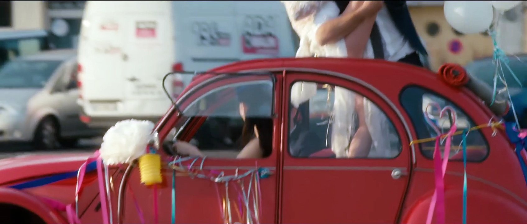 MON ROI - Bande-Annonce Officielle - Vincent Cassel / Emmanuelle Bercot / Maïwenn (2015)