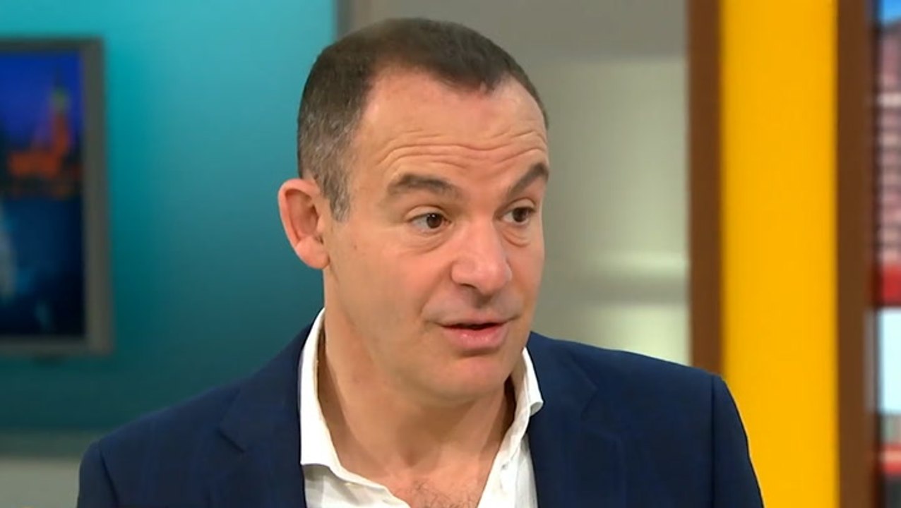 Cost of living: Martin Lewis advises households whether they should get fixed rate energy tariff