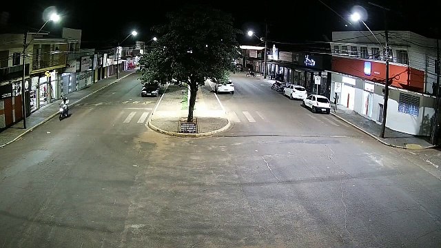Câmeras de segurança registram tentativa de homicídio na avenida Marília, em Mariluz