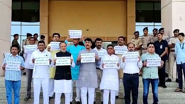 VIDEO: आदिवासी-दलितों को बजट आवंटन के मुद्दे पर कांग्रेस विधायकों का धरना