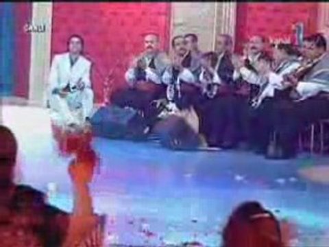 Mahsun Kirmizigul DIYERBEKIRIN ICINDE GUL