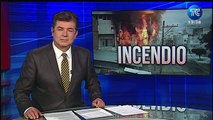 Fuerte incendió consumió tres viviendas en Guayaquil