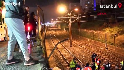 Bakırköy'de otomobil metro hattına uçtu