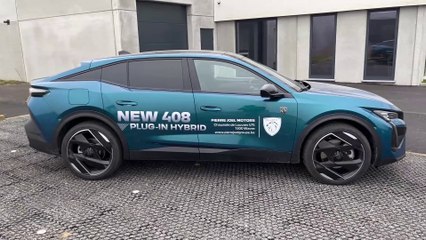 Essai POV Peugeot 408 Hybrid 225 GT, Bleu Obsession