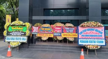Pasca dicoret oleh FIFA, karangan bunga Penuhi Kantor PSSI