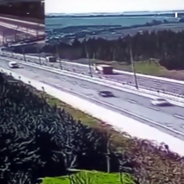 حادث سير مروع.. خروج شاحنة عن مسارها يخلف قتلى وجرحى في تركيا