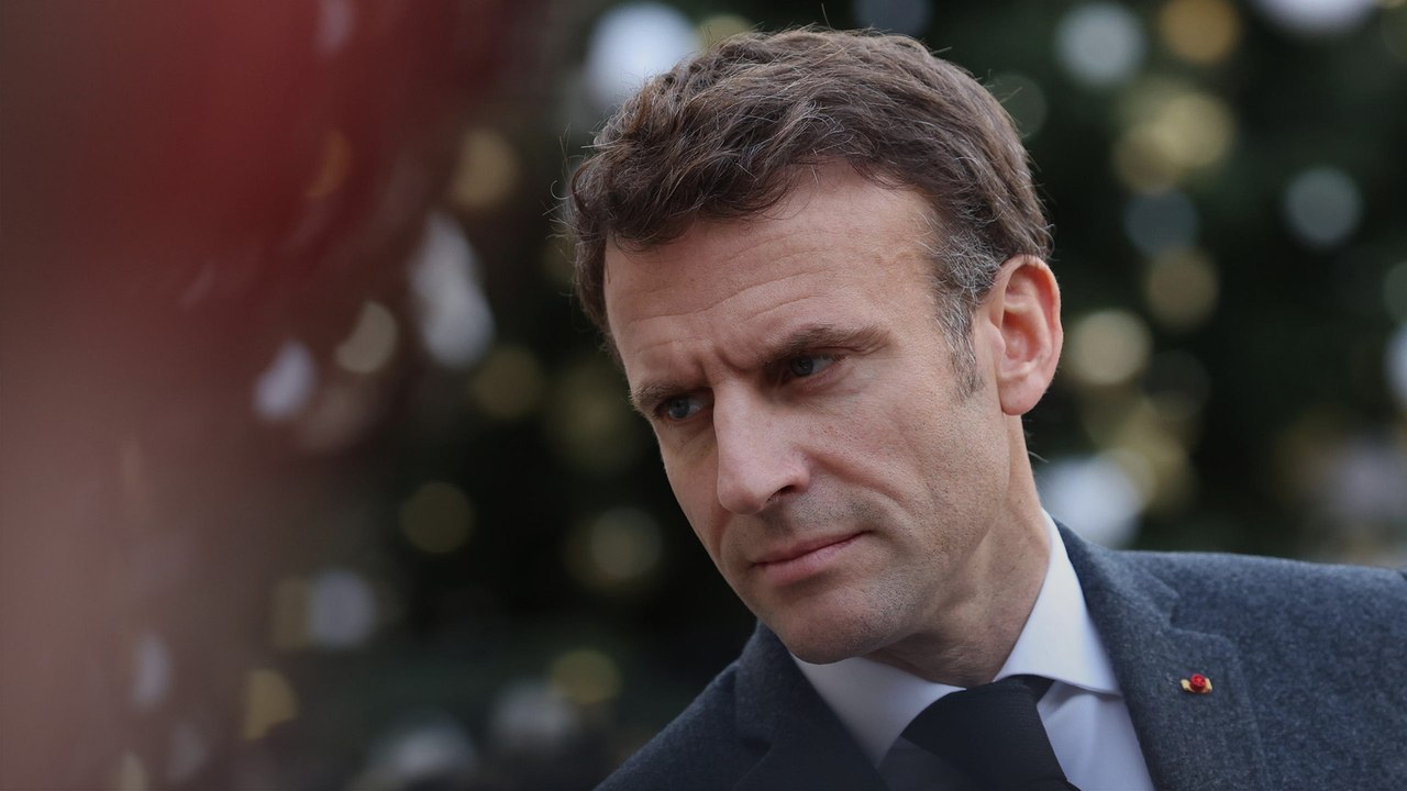 EN DIRECT | Macron en déplacement dans les Haut...