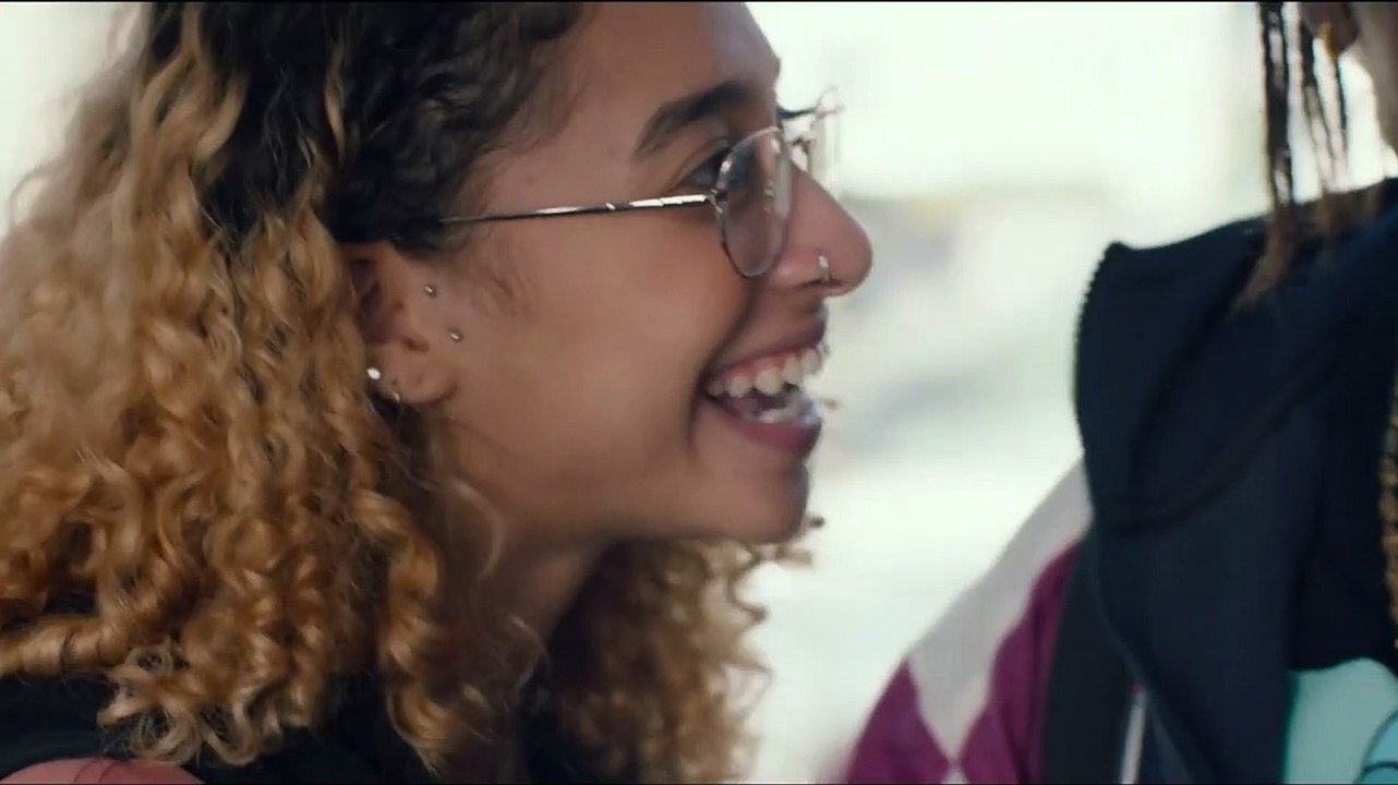 Die richtigen Worte Trailer OV