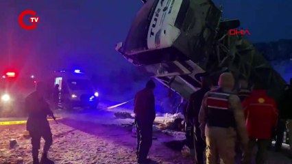 Erzincan'da yolcu otobüsü faciası... 2 ölü, 21 yaralı