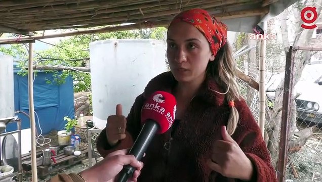 Samandağlı depremzedeler, tuvalet ve banyo ihtiyaçlarını, kendi imkânlarıyla yaptıkları bir tuvaletle ve bir çadır içerisindeki leğenle gideriyor