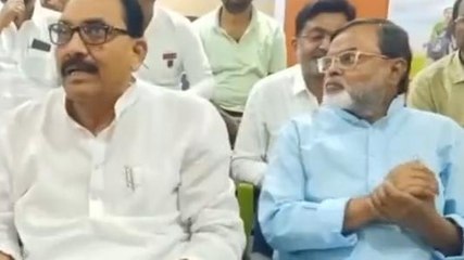 ইংরেজবাজার: পথশ্রী প্রকল্প নিয়ে সাংবাদিক বৈঠক তৃণমূলের