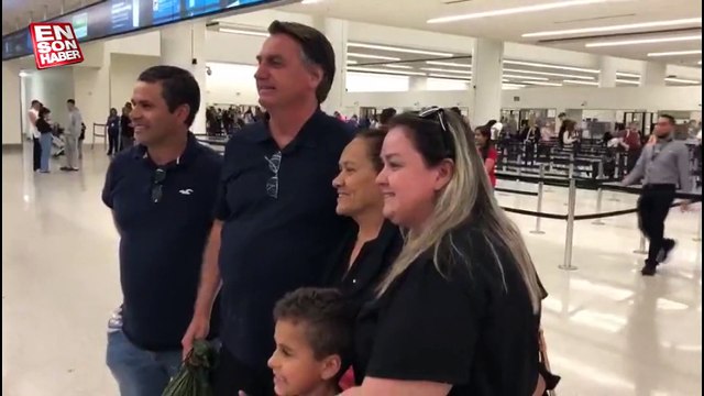 Brezilya'ya dönen Bolsonaro, uçakta alkışlarla karşılandı