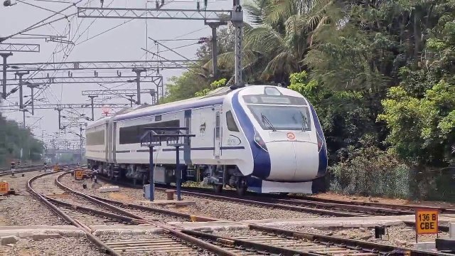चेन्नई- कोयम्बत्तूर वंदे भारत एक्सप्रेस टे्रन का ट्रायल रन आज से शुरू, पीएम मोदी दिखाएंगे झंडी
