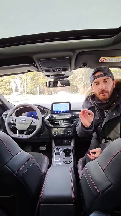 Ecco gli interni della Ford Kuga Sat Line X