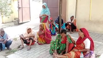 Descargar video: Chitrakoot news: अज्ञात वाहन की टक्कर से मासूम की मौत