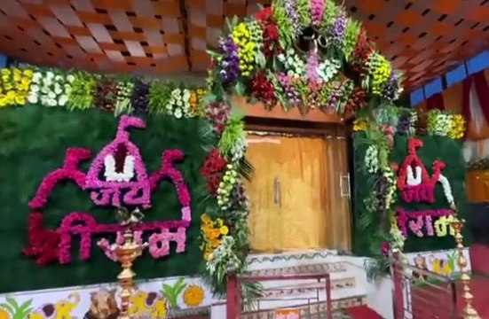 Ram Navami 2023 Ramlala shringar aarti Ayodhya on Ram Navami devotees sang Bhajan