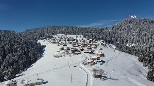 Beyaz örtüyle kaplanan Kulakkaya Yaylası böyle görüntülendi