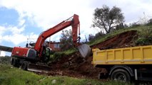 Efeler Belediyesi Ekipleri, Kalfaköy'de Heyelan Riskine Karşı Harekete Geçti