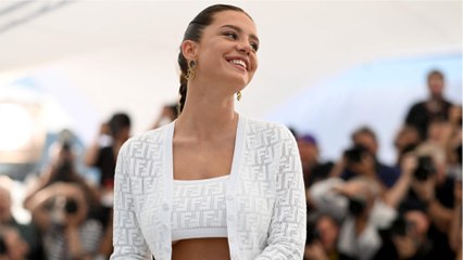 GALA VIDÉO - Adèle Exarchopoulos “grondée” par un célèbre acteur : “Mon père ne m'a jamais parlé comme ça !”