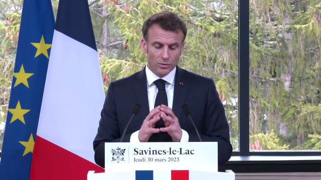 Plan eau: pour Emmanuel Macon, l'objectif pour 2030 est de faire 10% d'économie d'eau dans tous les secteurs