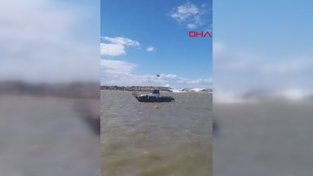 Fırtınada halatı kopan tekne kurtarıldı