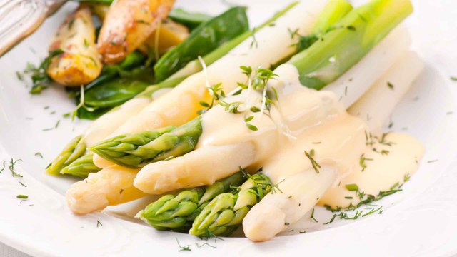 Sauce hollandaise: Mit diesen Tipps wird sie perfekt!