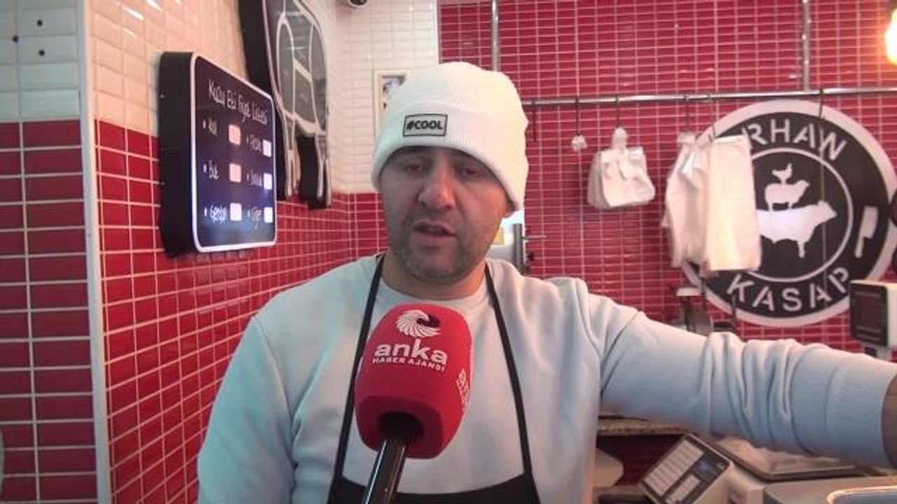 Sinoplu Kasap: Bazı İnsanlar Gelip 10 Liralık Kıyma İstiyor. Utandığımıza Veremiyoruz