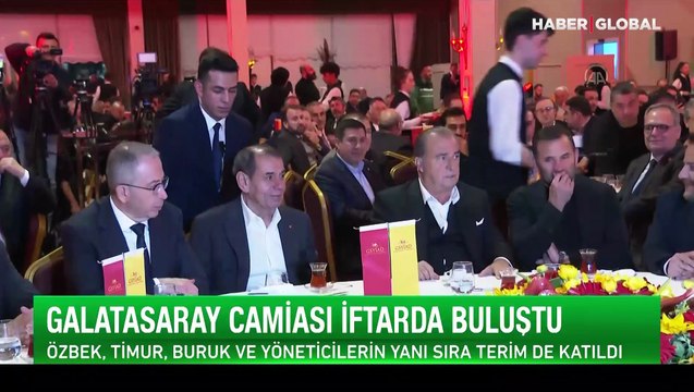 Galatasaray camiası, iftarda buluştu... Davetlilerden Dursun Özbek, Okan Buruk ve Fatih Terim'e yoğun ilgi